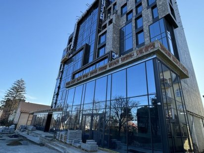 Продаж фасадного комерційного приміщення в будинку Premium class Черновцы