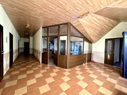 Продам офісні приміщення 180м2 район Буковинська Рівне