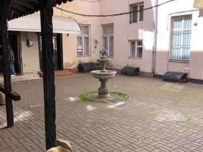 Продаж приміщення з діючим бізнесом Чернівці