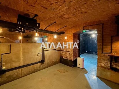 Комерція в самому центрі Черновцы