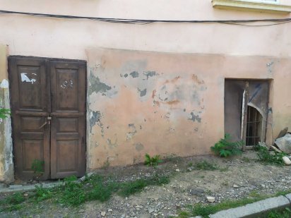 Нежитлові приміщення, площею 29.7 кв.м у м.Чернівці Черновцы