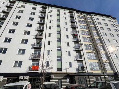 Комерційне приміщення з фасадним входом Івано-Франківськ