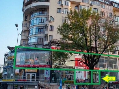 Комерційне приміщення в Торгова-офісному центрі ( стометрівка ) Івано-Франківськ