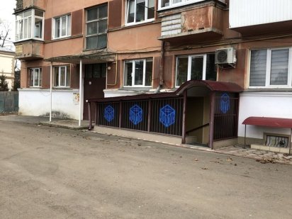 Продаж комерційного примішення біля стадіону Буковина Черновцы