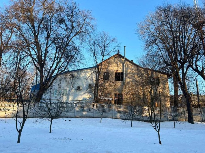 ПРОДАЖ - нежитлова будівля, площею 261,1 кв.м. м.Чернівці - фото 1