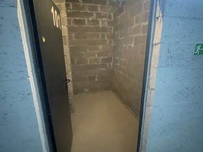 Продам Кладовка Комора ЖК Диброва Парк Віктора Некрасова 12-А Киев