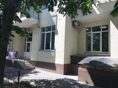 Фасадне приміщення 40м, 1 поверх. Поправки Юрія 4/39а. м. Чернігівська Киев