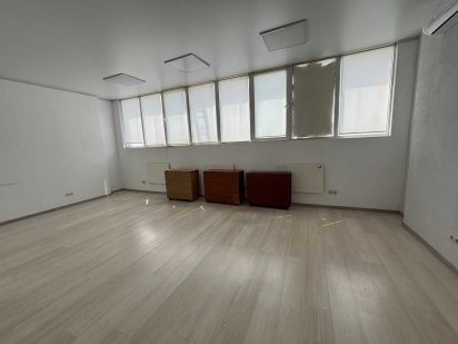 Продаж офіс 15 000 S Київ