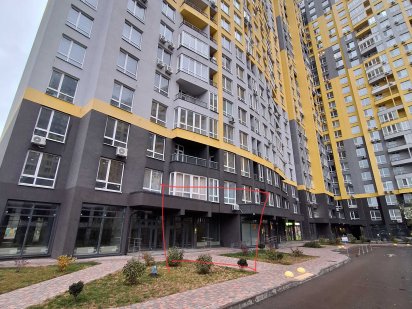 Продам комерційне приміщення в ЖК Медовий по вул. Кадетський Гай 10 Киев