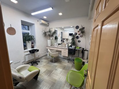 Продам действующий салон красоты.  ул. Грушевского 12. Дніпро