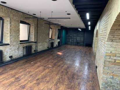 Продаж цокільного приміщення на Подолі Київ