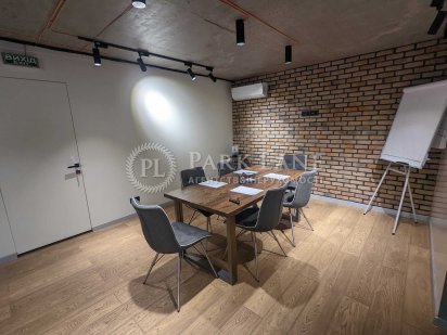 Антоновича. Генератор. Метро Дворец Украина. Отдельный вход Киев