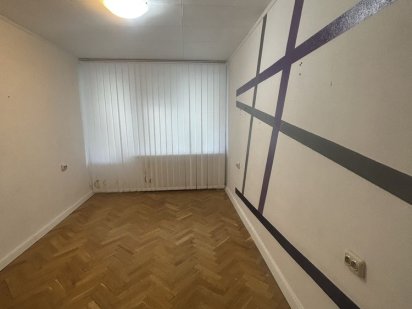 Продаж 3кімн під офіс, нотаріус,  інтернет -магазин,  вул.В.Нестайка Киев