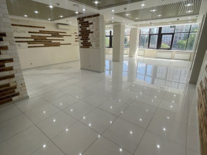 Позняки, пр. Григоренко, 22/20, прохідне місце, приміщення 634 кв.м Київ