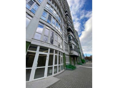 Коммерческое помещение с ремонтом на пр. Гагарина, ЖК 4 сезона Одеса