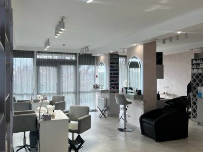 Продаж салону з Фасадним входом, вул. Варшаська(бічна Чорновола) Львів