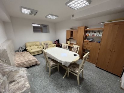 Пров. Лі 2и, офісне приміщення з ремонтом 24м2, цоколь Київ