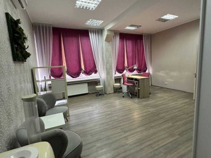 HA S4 Продам комерційне приміщення салон краси в Центрі вул. Науки Харків