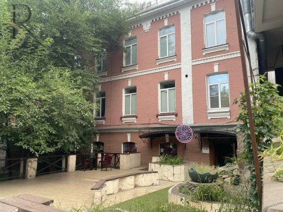 Продам  ресторан. Готовий бізнес. Центр . Гоголівська 202 м кв. Без % Киев