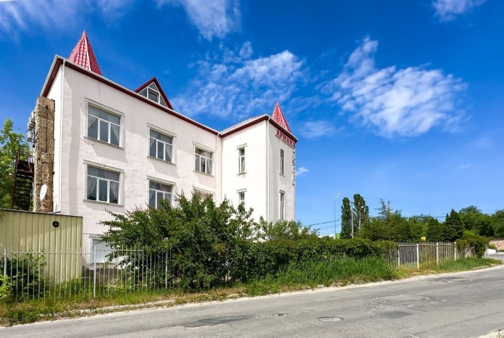 Продається окрема будівля в Харкові - фото 1
