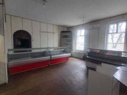 Продам большое  НЕЖИЛОЕ помещение на Баварии - ул. Дзюбы Харків