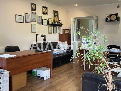 Фасадная коммерция 83кв.м. на Небесной сотни Одеса