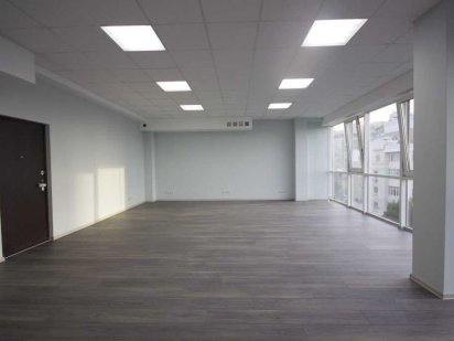 Фасадное отдельно стоящее здание на пр. Небесной сотни. Одеса