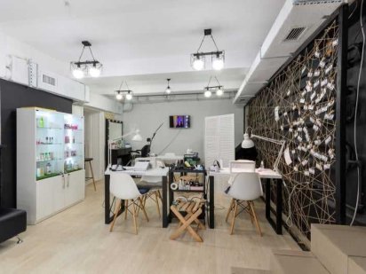 м.Дарница, 69м2 на Строителей,34\1 (угол Краковской) Киев