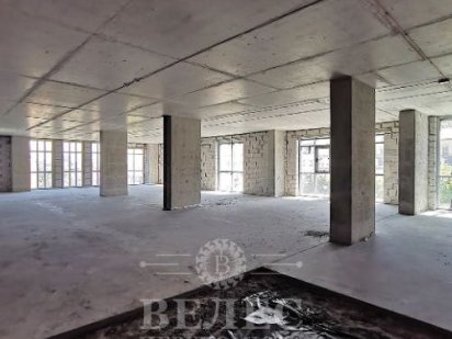 Продаж офісного приміщення. Поділ 610м2. Фасад Київ