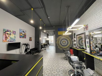 Фасад , комерційне приміщення 84 кв Киев