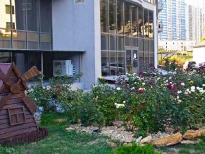 Нежилое помещение в Аркадии, 190м, Гагарин Плаза, фасадный вход Одеса