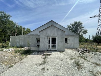 Продам помещение на левом берегу,пгт Слобожанское,ул. Производтсвенная Слобожанское