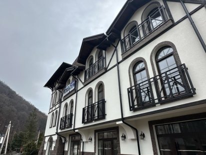 Комерційне приміщення Шаян