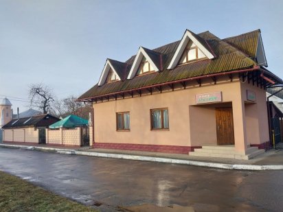 Продається бізнес з квартирою Чоп