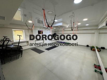 Продаж 100 м2 Об'єкт сфери обслуговування Юності Чабани Чабаны