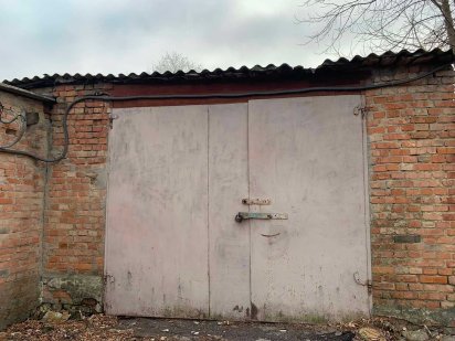 ПРОДАЖ - Гараж, загальною площею 32,2 кв.м. смт.Новгородка Новгородка