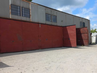 Продам  базу ремонтных и производственных мастерских.