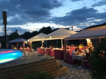 Затока,база отдыха. Каролино-Бугаз