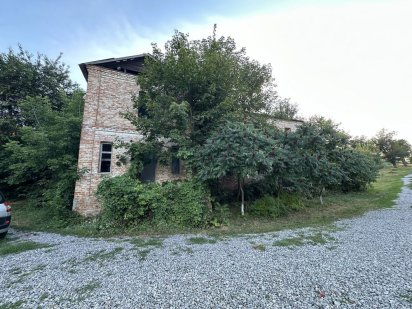 Продам будівлю старого приміщення Диканька