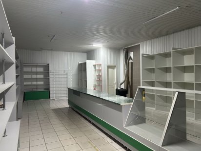 Продається комерційне приміщення по вул.Будного,ринок Західний. Петриків