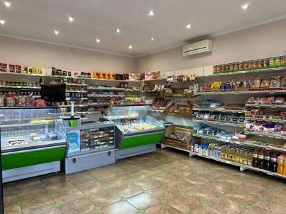 Продаж бізнесу (продуктовий магазин) + житловий будинок Жашків