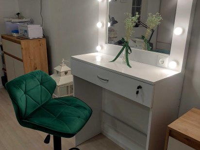Оренда кушетки/ візажний стіл для візажиста,бровіста,ламі. Боярка