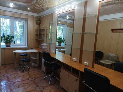 Здам в оренду робоче місце  майстра перукаря Кам'янське