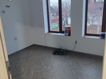 офіс, приміщення 48, 150 кВ.м, по кабінетах Дрогобыч