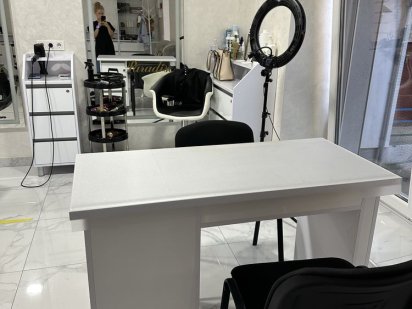 Здаю в оренду робоче місце для майстра манікюру Кам'янець-Подільський