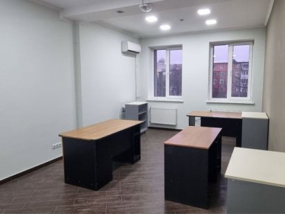 Здам в оренду приміщення в центрі міста поруч з ринком Кам'янець-Подільський