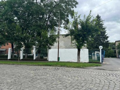 Здається приміщення в оренду (фасад) без відключення електроенергії Мукачево