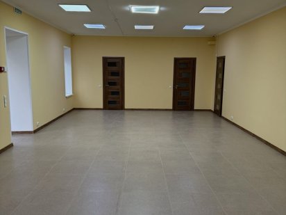 Оренда приміщення 75,4 кв м (м.Звягель,р-н Болгарбуд) Звягель