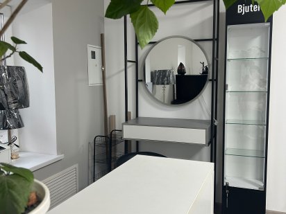 Робоче місце для перукаря Ромни