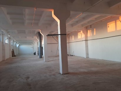 Здається виробнича, комерційна нерухомість з офісом окремою територією Ромни